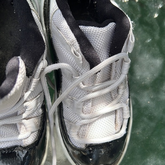 Jordan 11 Retro Low Concord size 6.5Y & 9C - Picture 7 of 17